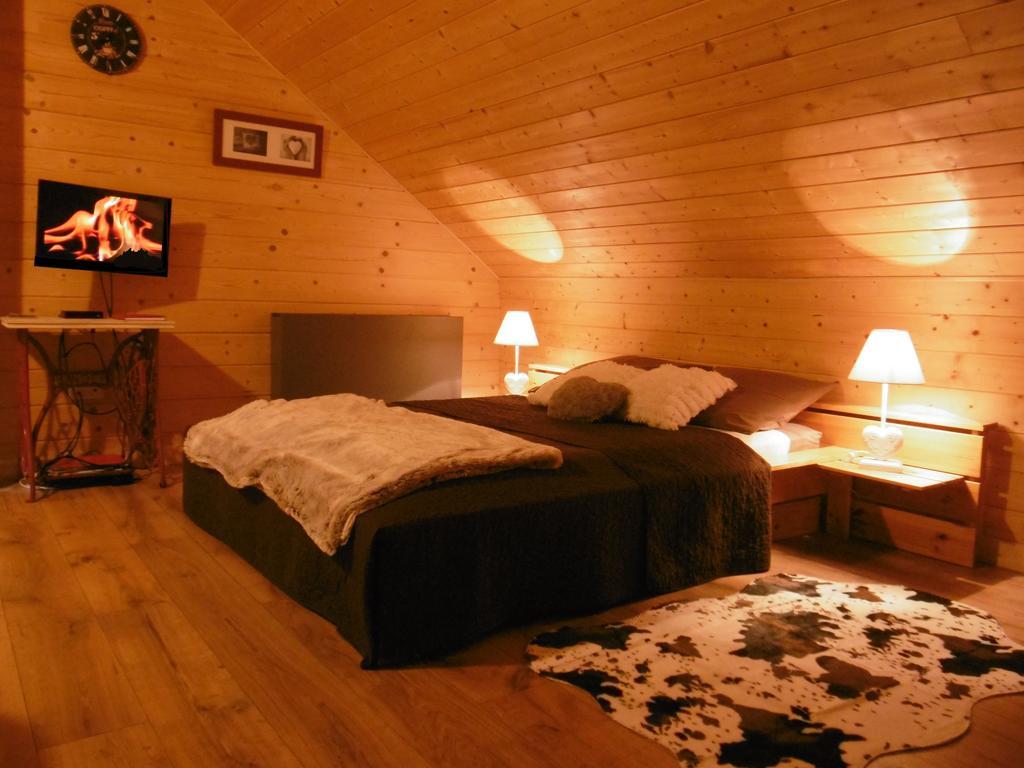 Gite Au Coeur Du Chalet En Belledonne Vers Prapoutel Les 7 Laux Sainte-Agnès Habitación foto